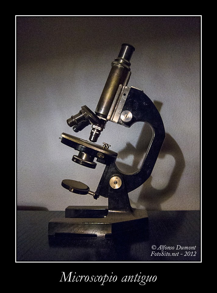 Microscopio antiguo